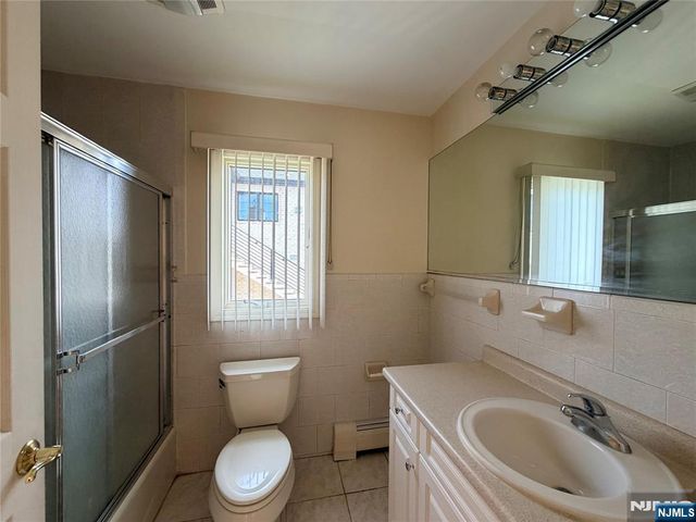 843 Pleasantview Terrace 2, Ridgefield, NJ 07657