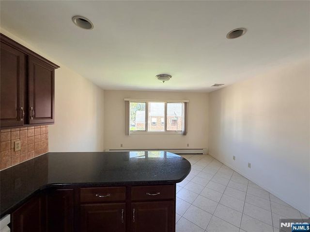 843 Pleasantview Terrace 2, Ridgefield, NJ 07657