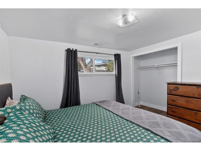 490 Quentin St, Aurora, CO 80011