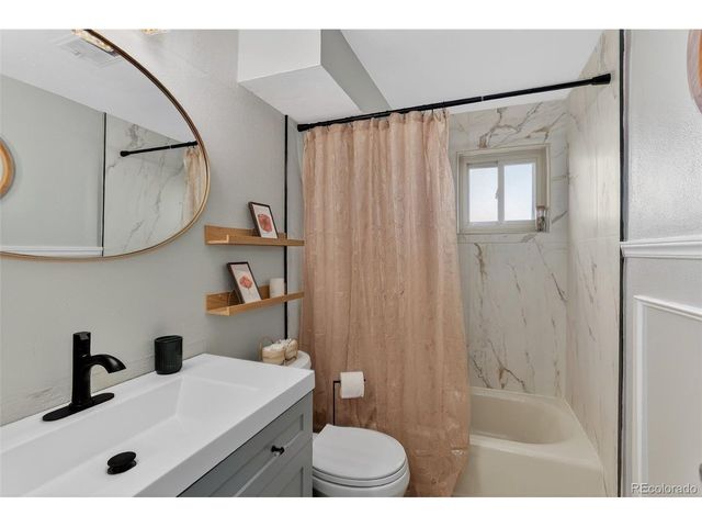 490 Quentin St, Aurora, CO 80011