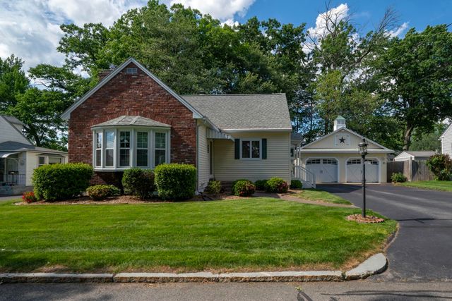 128 Holly Avenue, Manchester, NH 03103