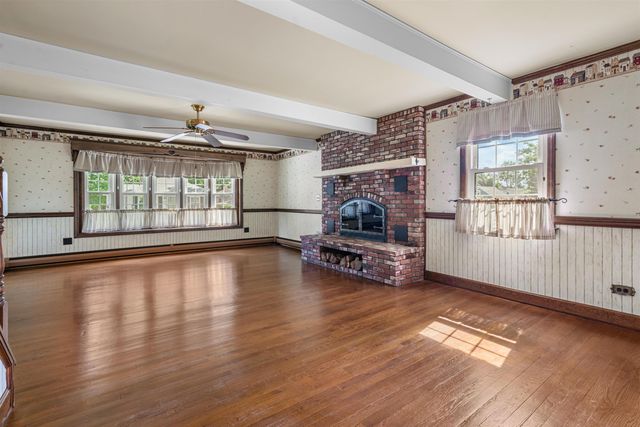 128 Holly Avenue, Manchester, NH 03103