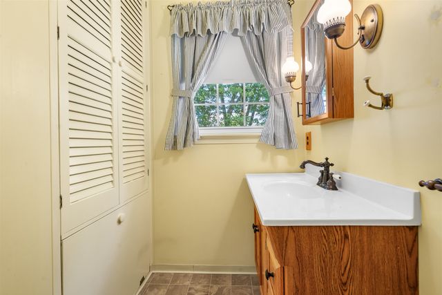128 Holly Avenue, Manchester, NH 03103