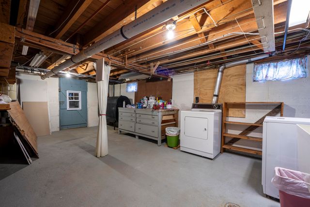 128 Holly Avenue, Manchester, NH 03103