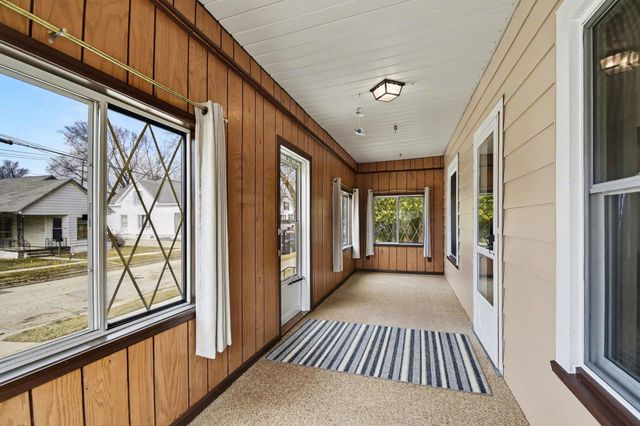 1423 Stanton Street, Bay City, MI 48708