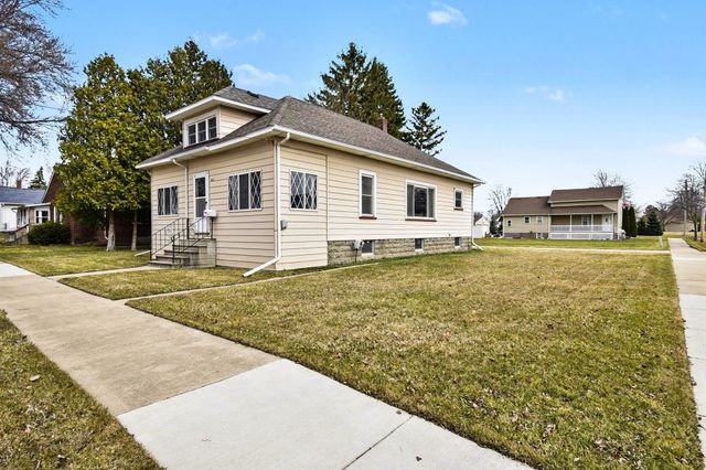 1423 Stanton Street, Bay City, MI 48708