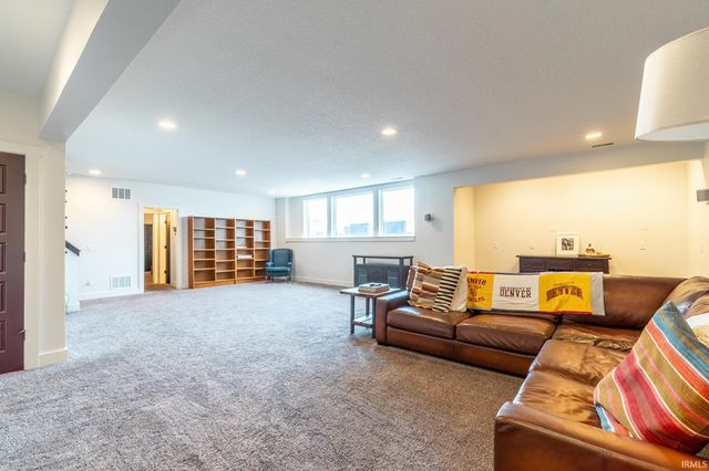 3095 Laurel Springs Drive, Fort Wayne, IN 46814