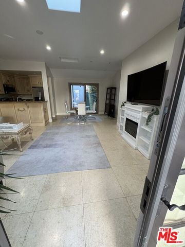 625 N Elm Drive, Beverly Hills, CA 90210