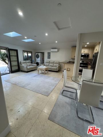 625 N Elm Drive, Beverly Hills, CA 90210