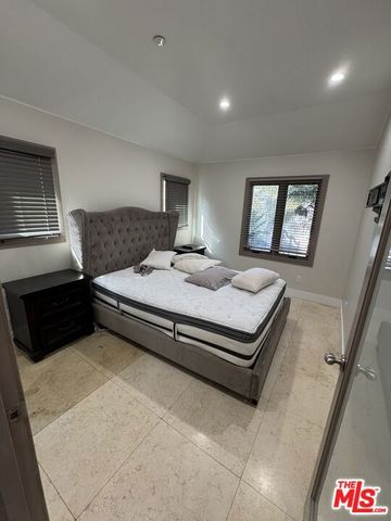 625 N Elm Drive, Beverly Hills, CA 90210