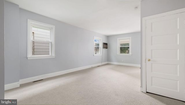 81 HARRISON, Morrisville, PA 19067