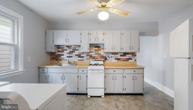 81 HARRISON, Morrisville, PA 19067
