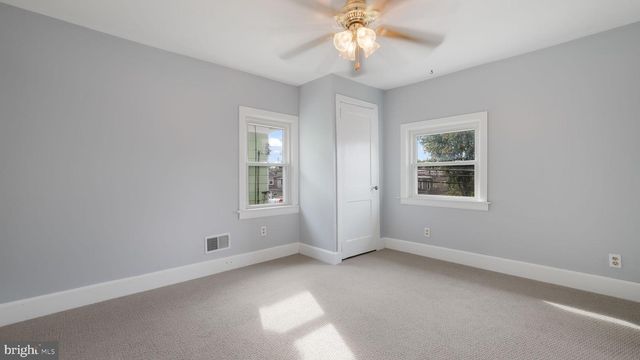 81 HARRISON, Morrisville, PA 19067