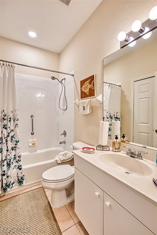 19914 Lake Vista CIR N Unit 1, Lehigh Acres, FL 33936