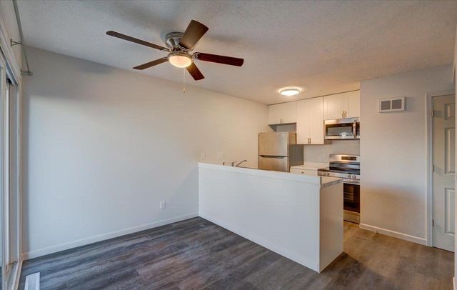 521 East Bluff, Madison, WI 53704