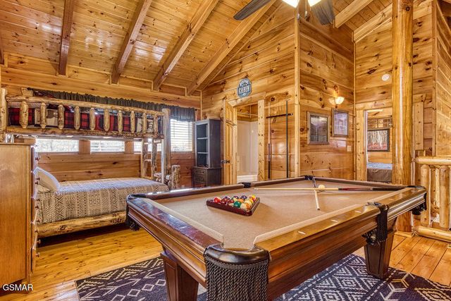 1111 Towering Oaks Dr Drive, Sevierville, TN 37876