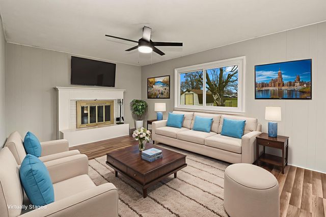 2215 E Sharon Street, Springfield, MO 65803