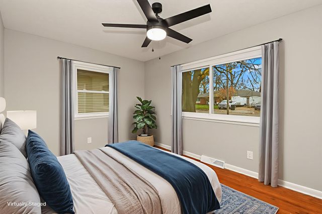 2215 E Sharon Street, Springfield, MO 65803