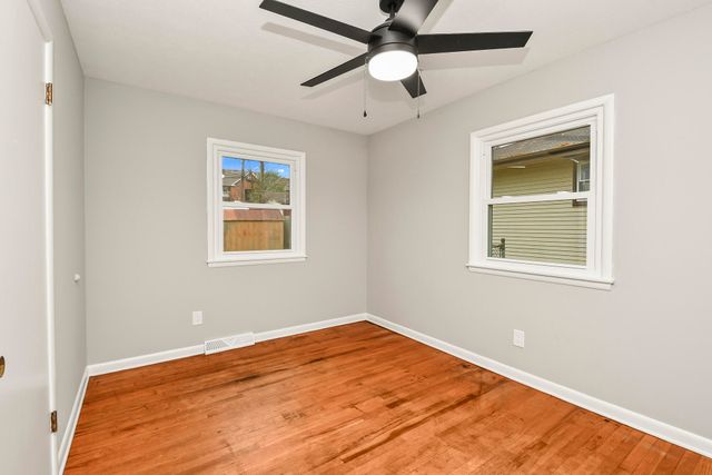 2215 E Sharon Street, Springfield, MO 65803