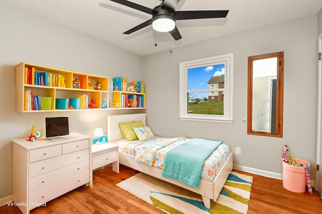 2215 E Sharon Street, Springfield, MO 65803