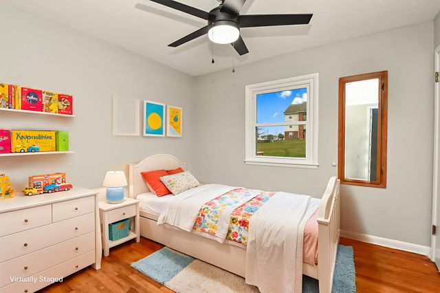 2215 E Sharon Street, Springfield, MO 65803