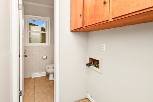 2215 E Sharon Street, Springfield, MO 65803