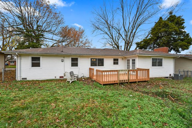 2215 E Sharon Street, Springfield, MO 65803
