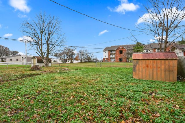 2215 E Sharon Street, Springfield, MO 65803