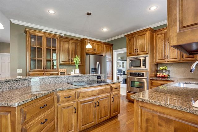 14761 S Turnberry Street, Olathe, KS 66061