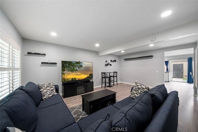 621 Briarwood, San Dimas, CA 91773