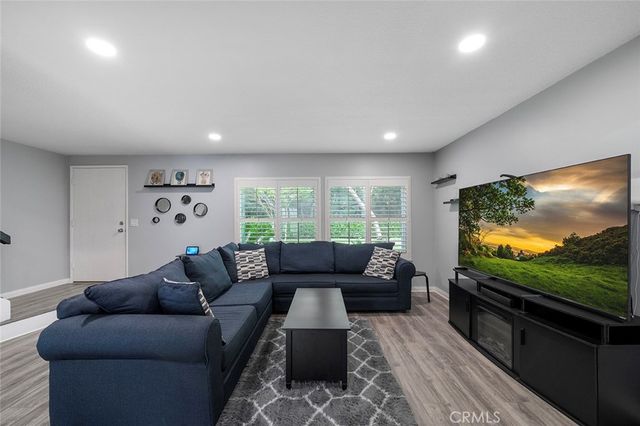 621 Briarwood, San Dimas, CA 91773