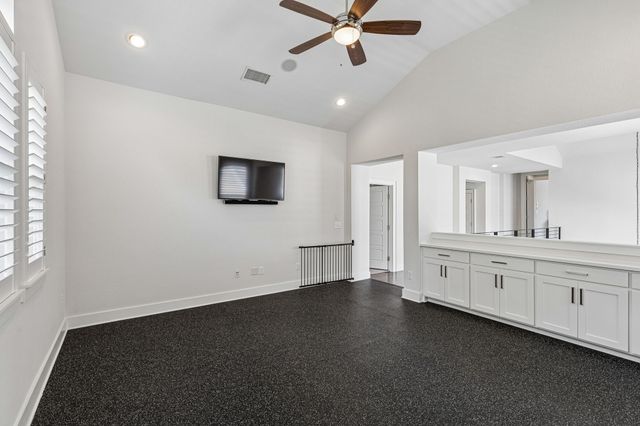 6214 Belmont Avenue, Dallas, TX 75214