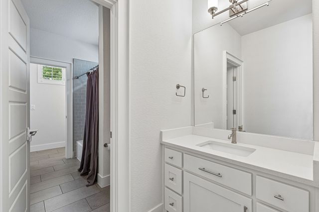 6214 Belmont Avenue, Dallas, TX 75214