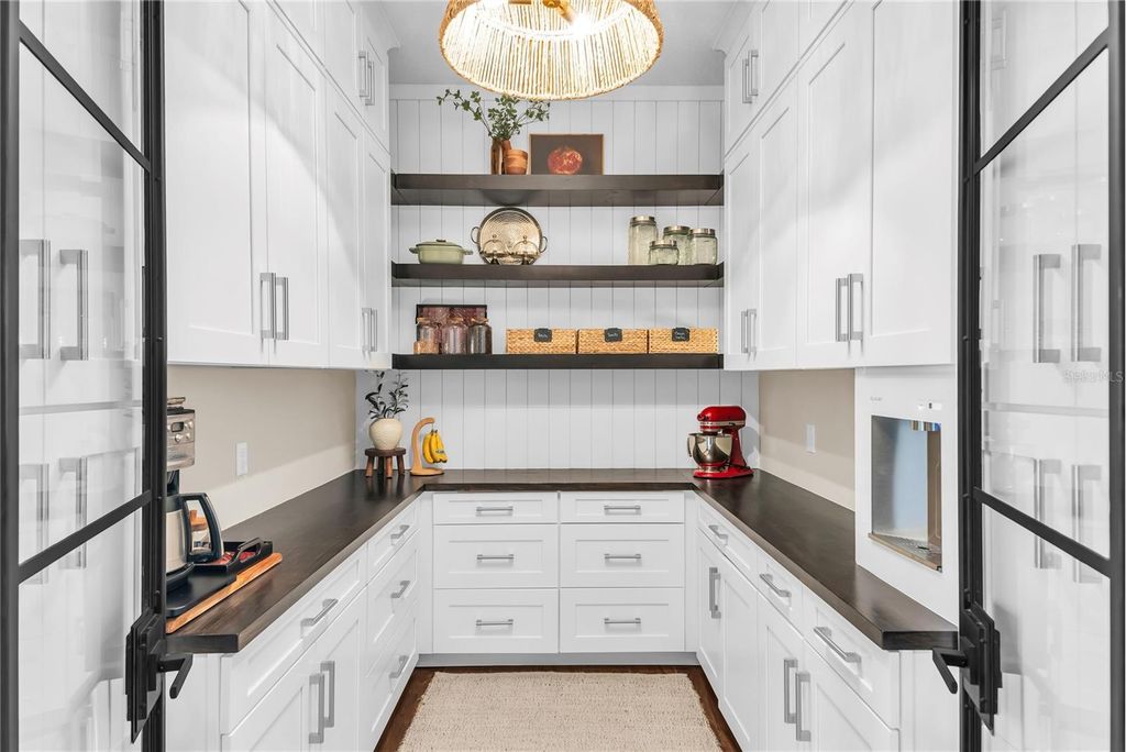Image 34 of property listing at 12521 FARADAY LANE, Orlando, FL 32827