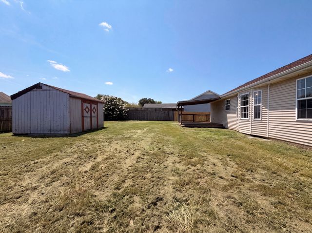 1046 Mile High Dr, Clarksville, TN 37042