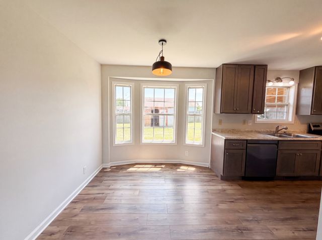 1046 Mile High Dr, Clarksville, TN 37042