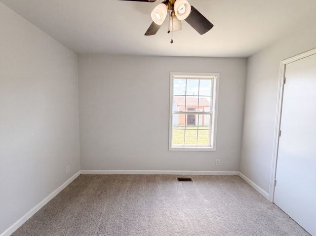 1046 Mile High Dr, Clarksville, TN 37042