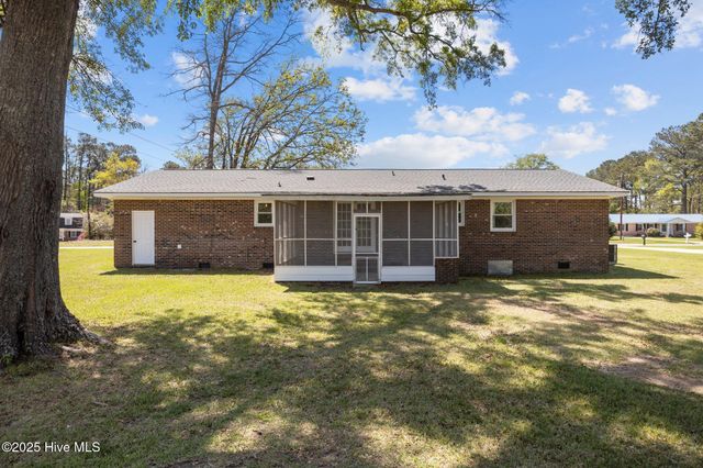 21 Edith Drive, Jacksonville, NC 28540