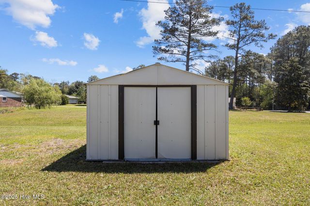 21 Edith Drive, Jacksonville, NC 28540