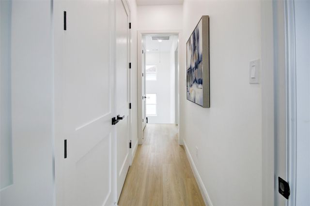 1214 W 24th Street D, Houston, TX 77008