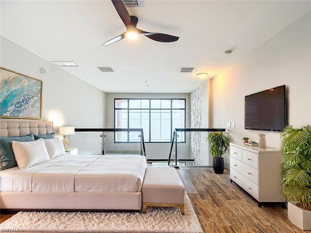 2745 1st ST # 111, Fort Myers, FL 33916