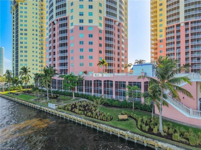 2745 1st ST # 111, Fort Myers, FL 33916