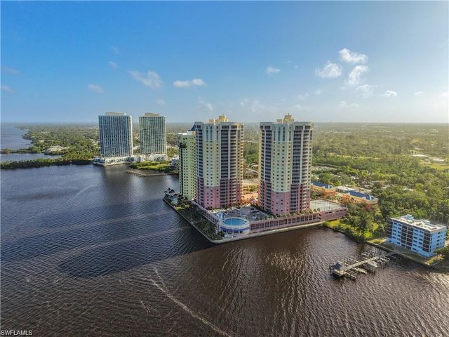 2745 1st ST # 111, Fort Myers, FL 33916