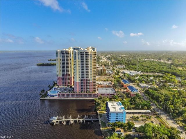 2745 1st ST 111, Fort Myers, FL 33916