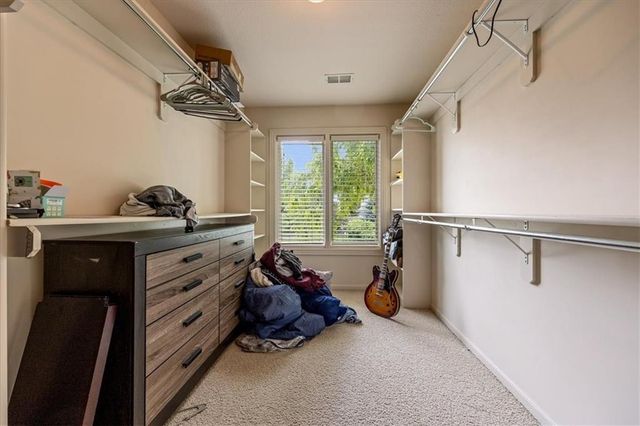 9920 Skyview Lane, Lenexa, KS 66220