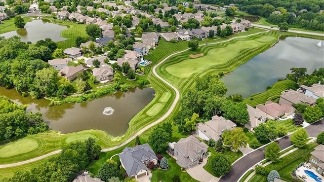 9920 Skyview Lane, Lenexa, KS 66220