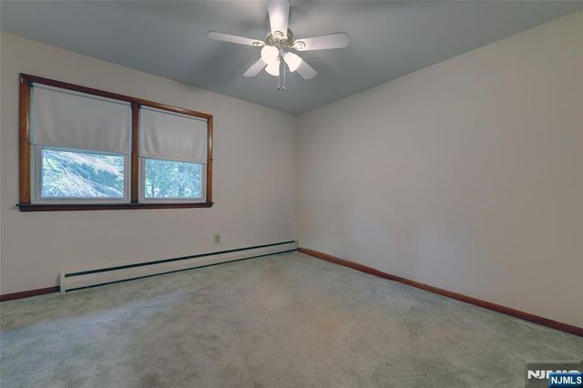 34 Knoll Road, Wayne, NJ 07470