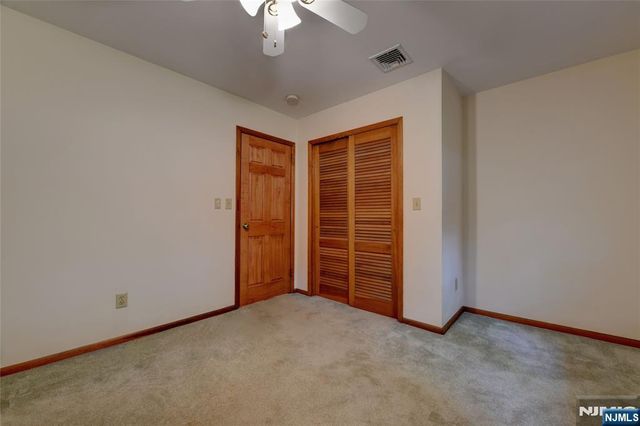 34 Knoll Road, Wayne, NJ 07470