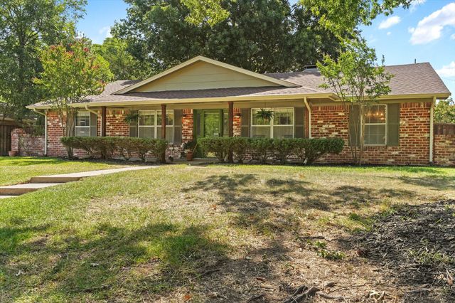 1112 Woodmount Court, Denton, TX 76209