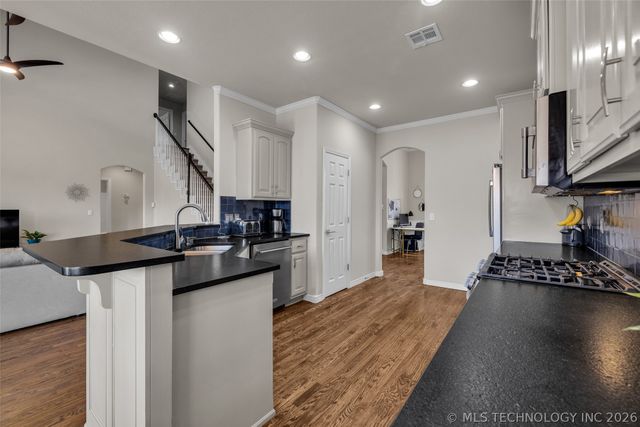 911 W Indianapolis Place, Broken Arrow, OK 74012